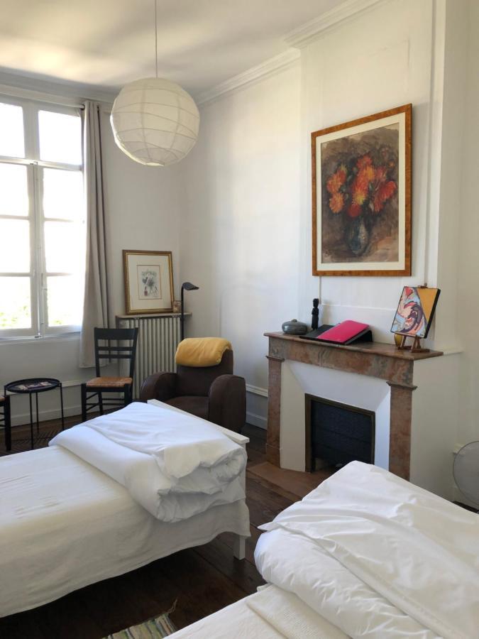 Beautifully Renovated Rooms On Place New York Angoulême Exterior foto