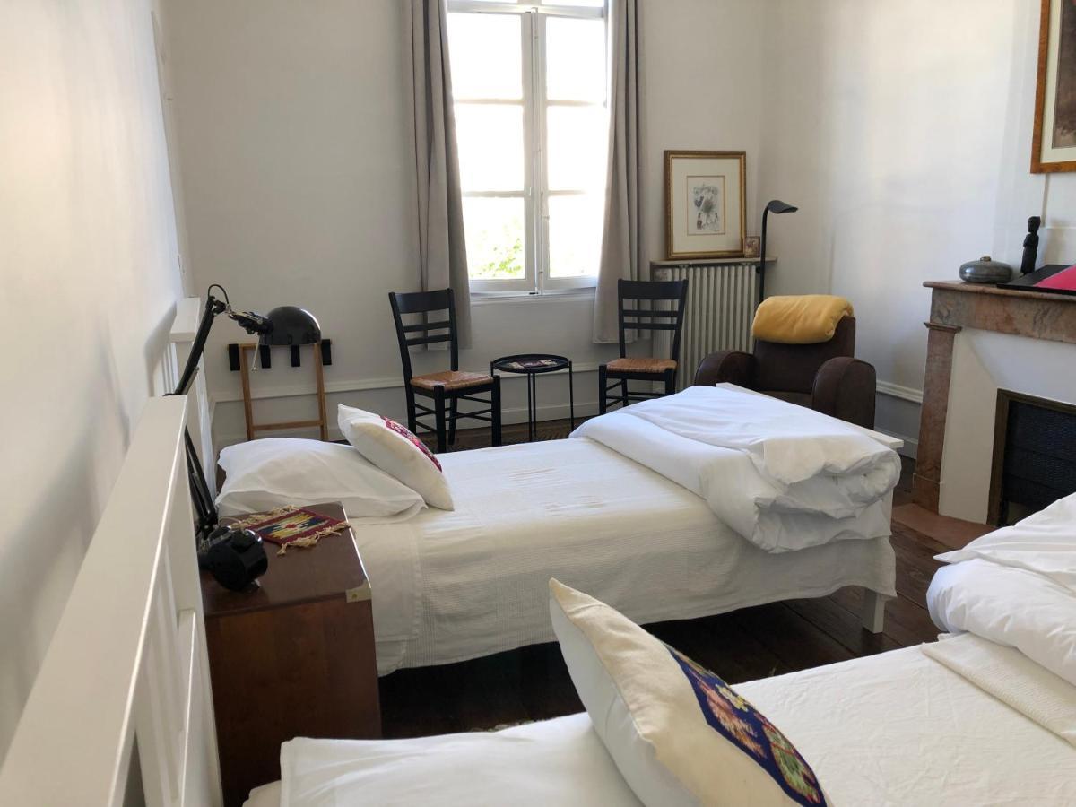 Beautifully Renovated Rooms On Place New York Angoulême Exterior foto