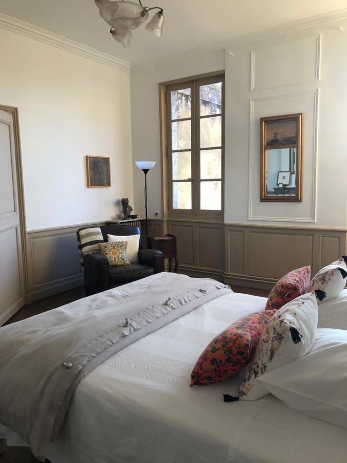 Beautifully Renovated Rooms On Place New York Angoulême Exterior foto
